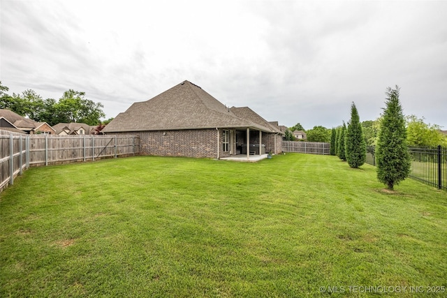 view of yard with a patio