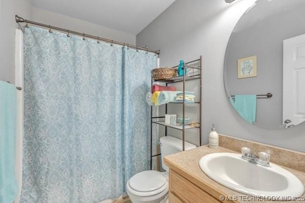 10718 W 162nd St, Skiatook, OK 74070 - full bath with toilet, vanity, and curtained shower