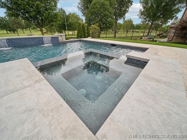 4301 S Mimosa Ave, Broken Arrow, OK 74011 - view of swimming pool with a pool with connected hot tub