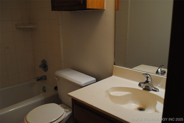 9908 S 95th E Ave, Broken Arrow, OK 74133 - full bathroom with toilet, vanity, and bathing tub / shower combination