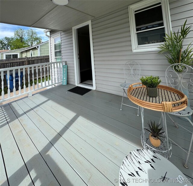3922 S Norfolk Ave, Tulsa, OK 74105 - view of wooden terrace