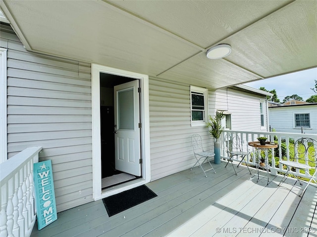 3922 S Norfolk Ave, Tulsa, OK 74105 - view of wooden terrace