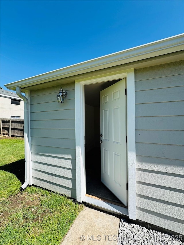 3922 S Norfolk Ave, Tulsa, OK 74105 - doorway to property