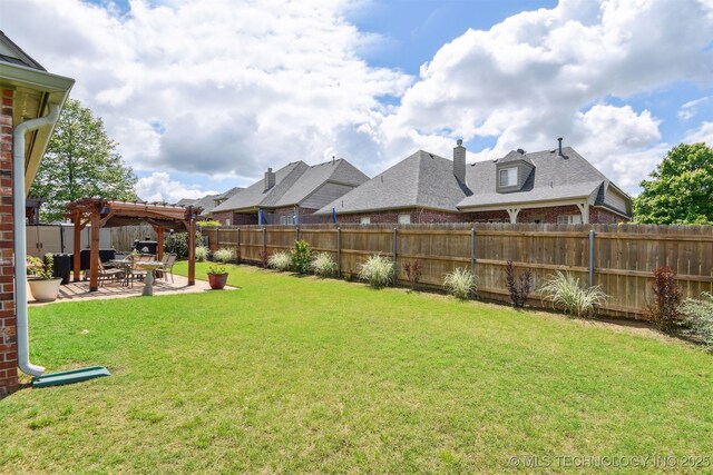 3909 W Utica St, Broken Arrow, OK 74011 - view of yard featuring a pergola and a patio area