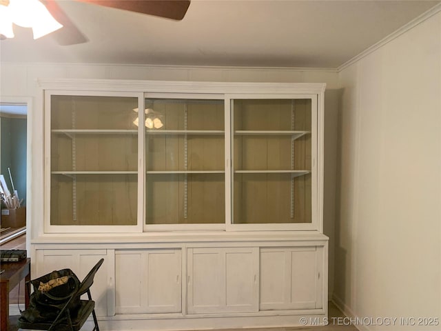 303 W Conklin, Sparks, OK 74869 - detailed view of ceiling fan and ornamental molding