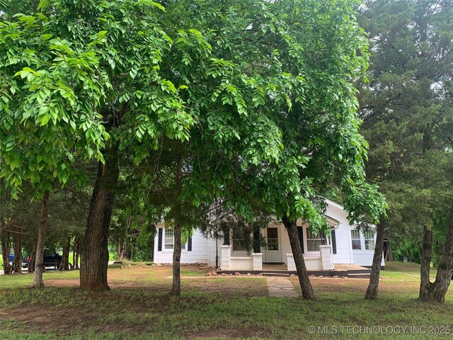 303 W Conklin, Sparks, OK 74869 - view of green lawn