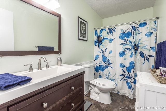 10862 Hide-A-Way, Thackerville, OK 73459 - bathroom featuring toilet, vanity, a textured ceiling, and curtained shower