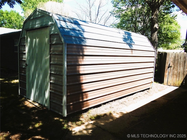 110 W 8th St, So Coffeyville, OK 74072 - view of shed with fence