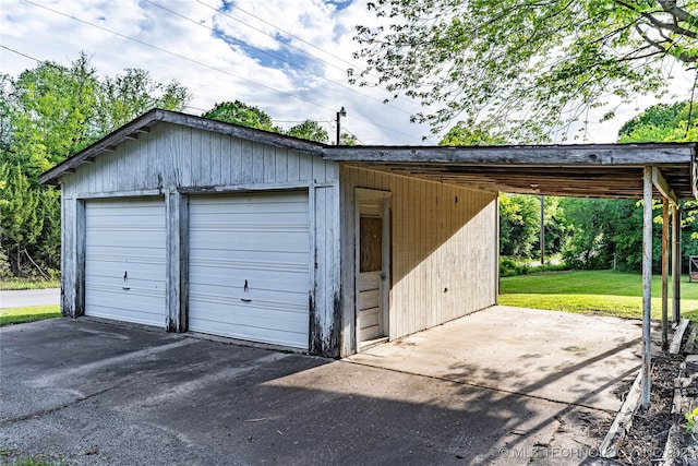 34047 W 191st St S, Bristow, OK 74010 - garage with a garage