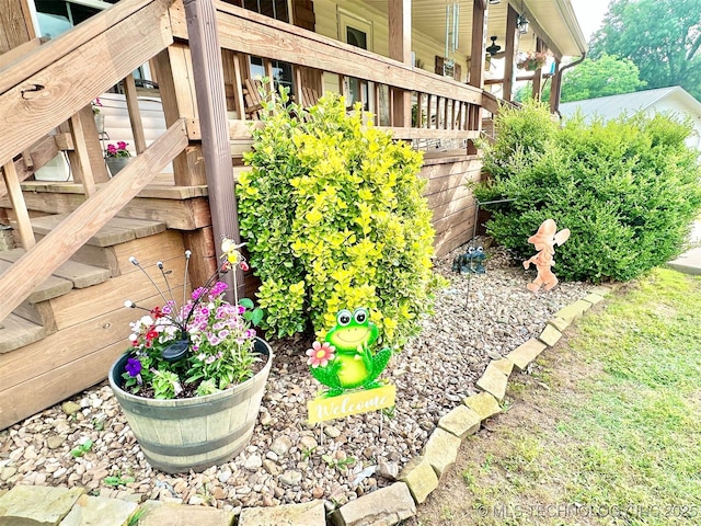 809 N K St, Quinton, OK 74561 - view of yard