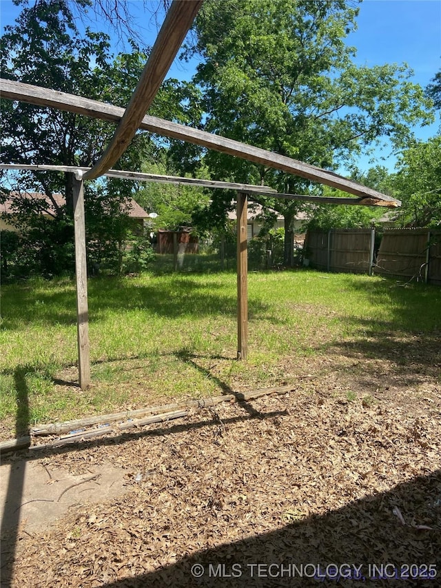 10813 E 34th Pl, Tulsa, OK 74146 - view of yard