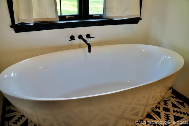 15373 N Javine Hill Rd, Skiatook, OK 74070 - bathroom view of a freestanding bath