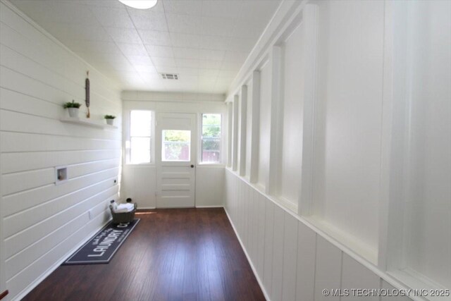 6112 E 21st St, Tulsa, OK 74114 - entryway with wood finished floors