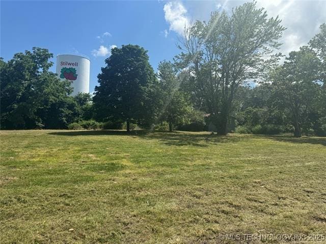 1268 S 3rd St, Stilwell, OK 74960