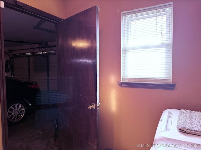 2902 Hilltop Ave, Muskogee, OK 74403 - bathroom featuring plenty of natural light