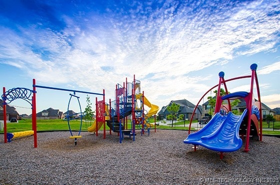 118 W 130th Pl S, Jenks, OK 74037 - view of communal playground
