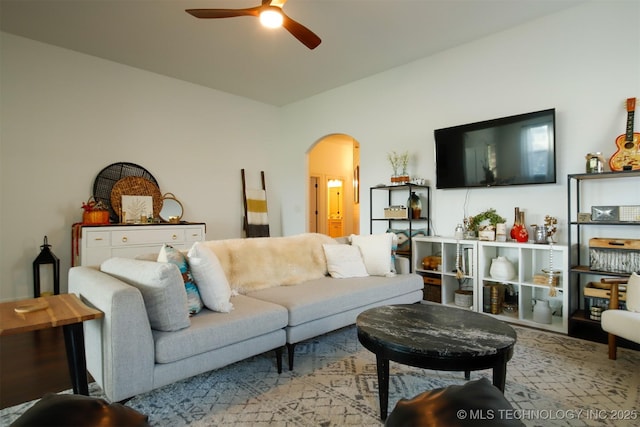 118 W 130th Pl S, Jenks, OK 74037 - living room with arched walkways and ceiling fan