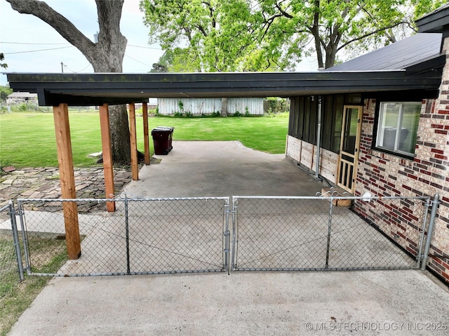 216 Belt Ave, Eufaula, OK 74432 - view of patio / terrace featuring a gate