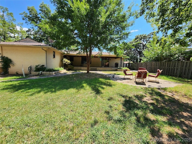 view of yard with a patio