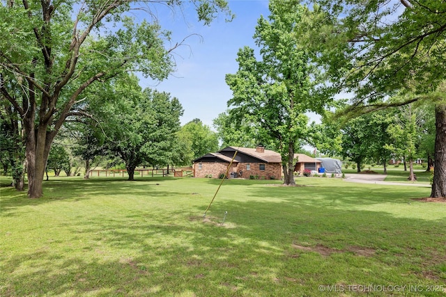 2961 N 24th St W, Muskogee, OK 74401 - view of green lawn