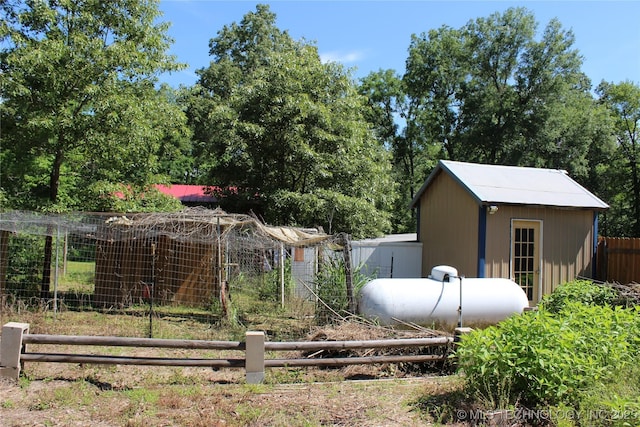 423118 E 1944th Ln, Antlers, OK 74523 - view of outdoor structure featuring fence and an outbuilding