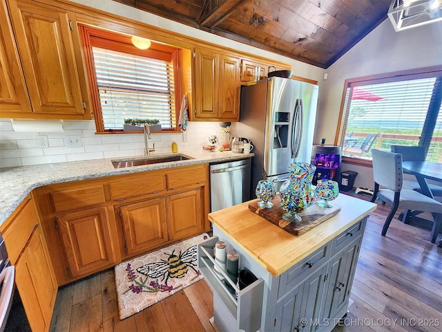 35824 S Talon Dr, Cookson, OK 74427 - kitchen with a sink, light wood-style flooring, wooden ceiling, stainless steel appliances, and vaulted ceiling