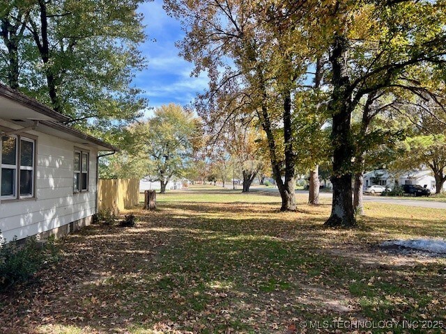 415 College Rd, Warner, OK 74469 - photo 30