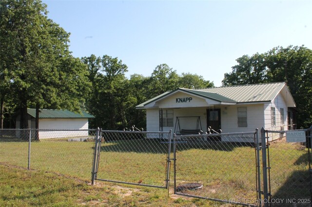 420902 E 1164th Rd, Eufaula, OK 74432 - view of front of home featuring a gate and metal roof