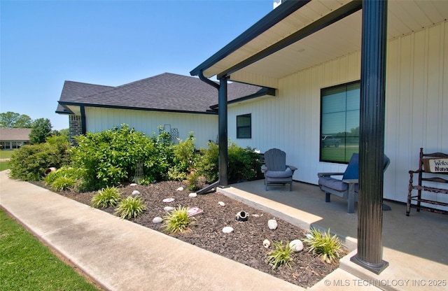110 W Zachry Ln, Stigler, OK 74462 - view of yard featuring a patio area