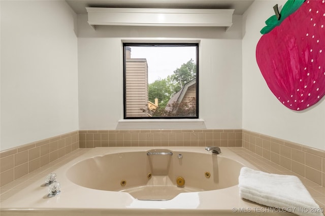 6315 E 98th Pl, Tulsa, OK 74137 - full bathroom featuring a jetted tub