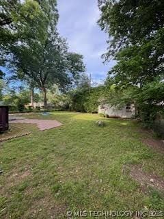 3527 S Knoxville Ave, Tulsa, OK 74135 - view of grassy yard