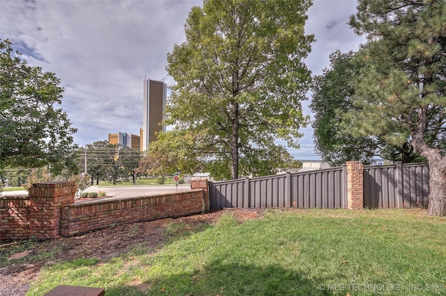 8212 S Delaware Pl, Tulsa, OK 74137 - view of yard