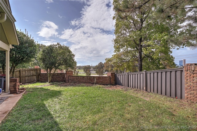 8212 S Delaware Pl, Tulsa, OK 74137 - view of yard