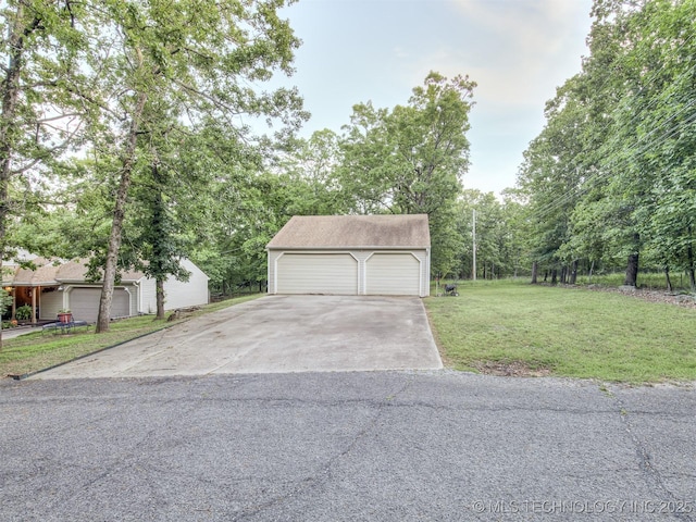 view of detached garage