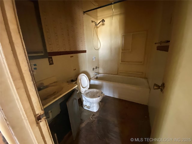 40821 N 3956th Dr, Skiatook, OK 74070 - bathroom featuring toilet, washtub / shower combination, and concrete floors