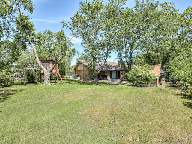 view of grassy yard