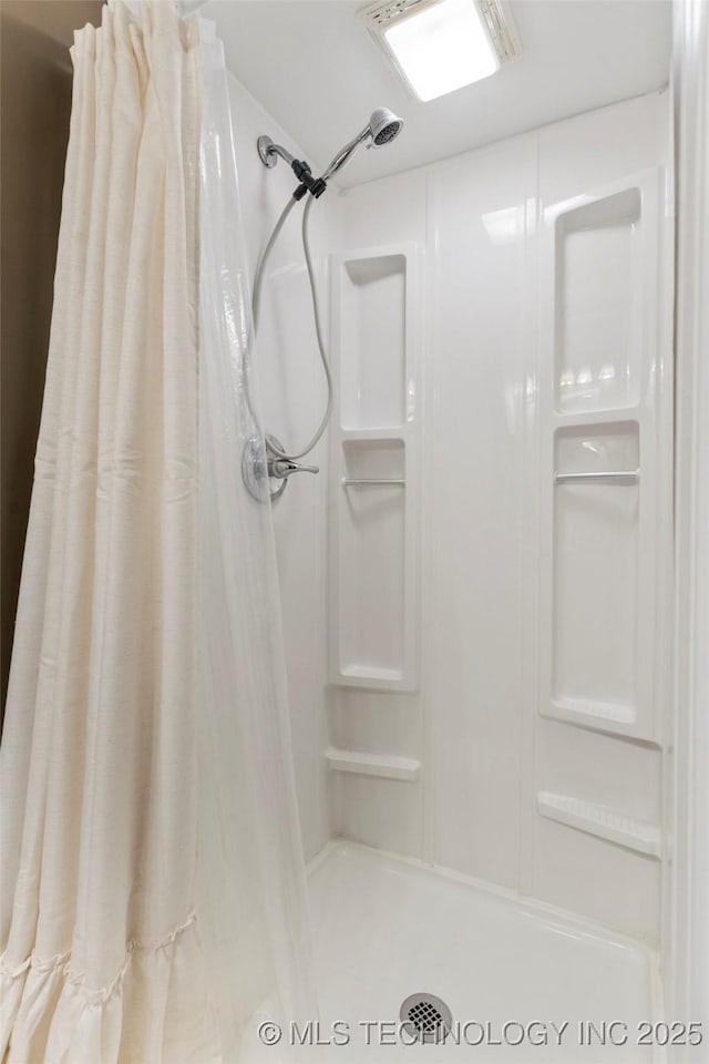 11815 S 86th E Ave, Bixby, OK 74008 - full bathroom with a shower with shower curtain