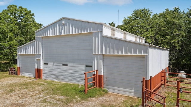 5094 N 209th W Ave, Sand Springs, OK 74063 - detached garage with fence
