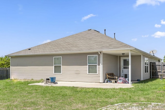 2805 W Fredericksburg St, Broken Arrow, OK 74011 - back of house featuring a patio and a shingled roof