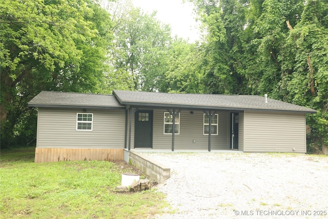 1185 E Pine St, Westville, OK 74965 - single story home featuring driveway and covered porch