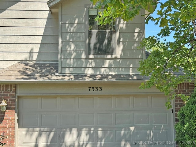 7333 W 36th St, Tulsa, OK 74107 - view of garage