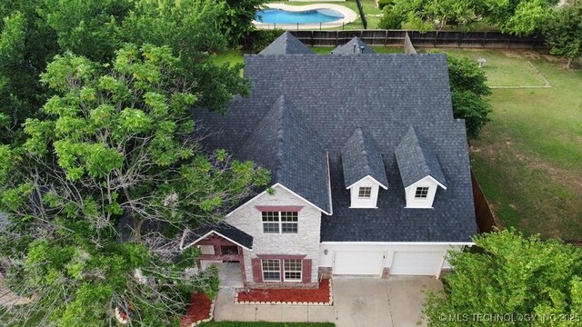 717 W 39th St, Sand Springs, OK 74063 - view from above of property featuring a pool area