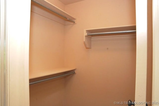 717 W 39th St, Sand Springs, OK 74063 - view of spacious closet