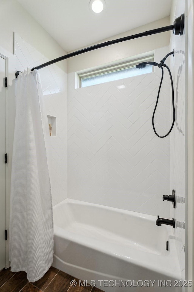 9429 Bryan Rd, Shawnee, OK 74855 - full bath with shower / tub combo and wood tiled floors