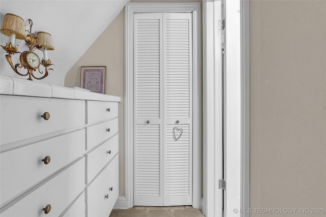 2815 S Woodward Blvd, Tulsa, OK 74114 - detailed view of a chandelier