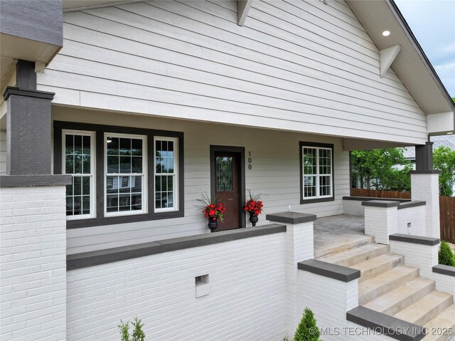 100 E Broadway, Sulphur, OK 73086 - view of wooden porch