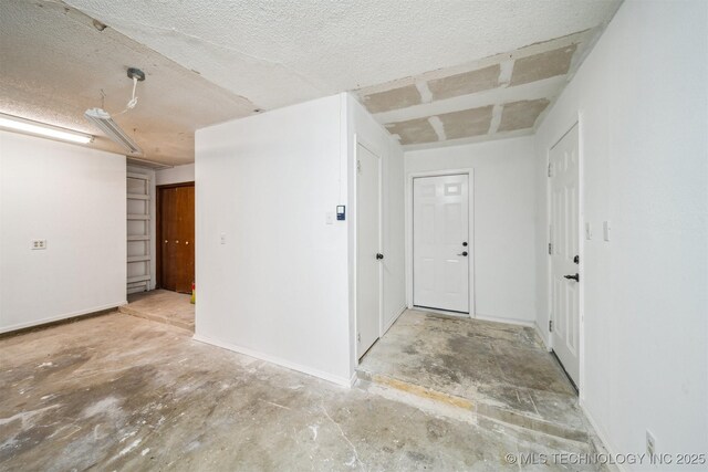 1010 S Wewoka Ave, Claremore, OK 74017 - view of garage