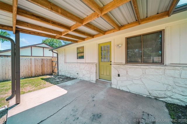 1010 S Wewoka Ave, Claremore, OK 74017 - view of patio / terrace with fence