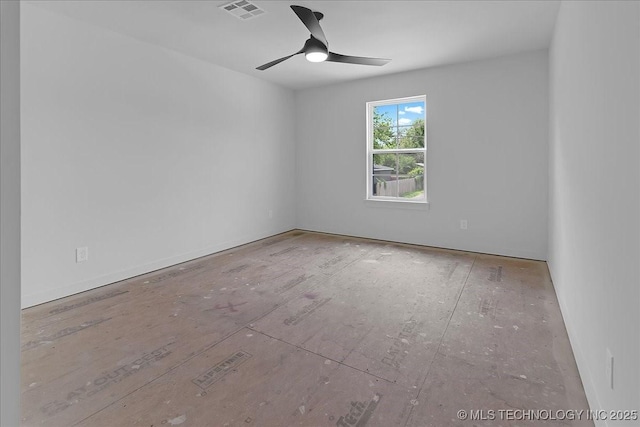 empty room featuring ceiling fan