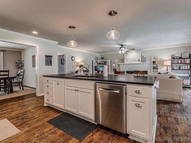 5517 E 101st Pl, Tulsa, OK 74137 - kitchen featuring dishwasher, a sink, open floor plan, dark countertops, and crown molding